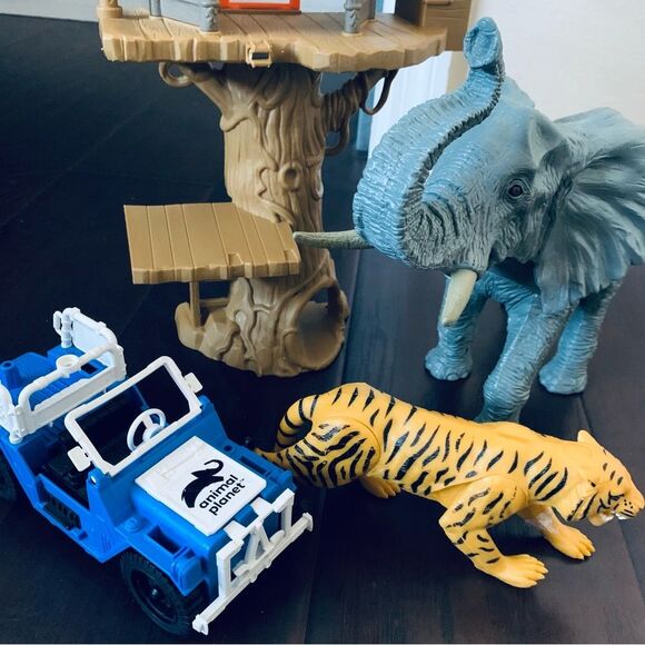 Animal Planet Safari/Jungle Wildlife Treehouse/Playhouse Kids Toy Playset - Picture 3 of 4